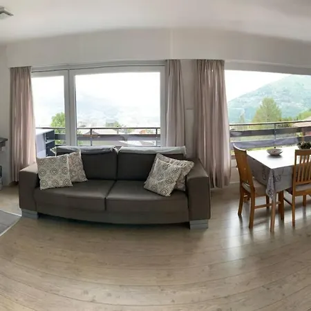 Comme Sur Un Nuage, Pour 4 Personnes *